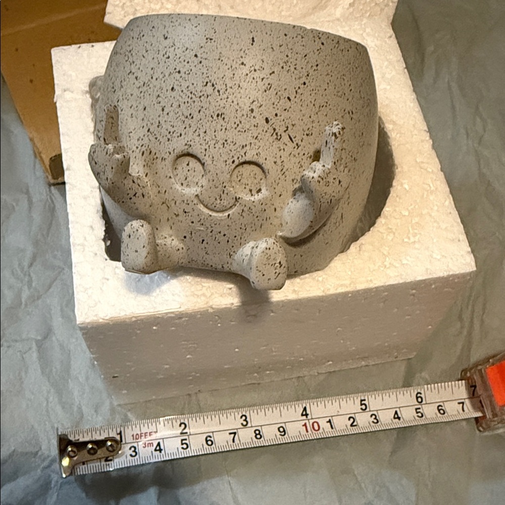 Small Gray Smiling Middle Finger Planter